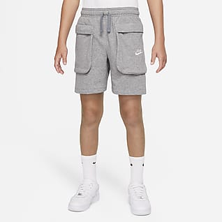 Nike Sportswear Oldalzsebes rövidnadrág nagyobb gyerekeknek (fiúknak)