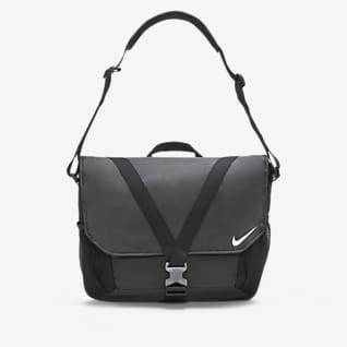 Nike Sportswear Essentials Messenger Bag (17L)