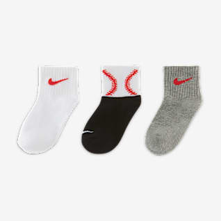 boys in nike socks