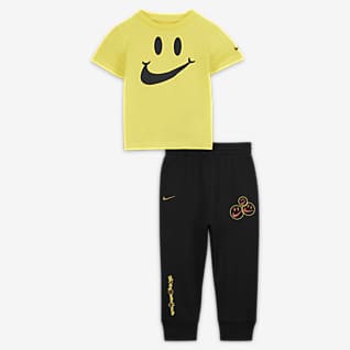 Nike Sportswear Baby (12-24M) T-Shirt and Pants Set
