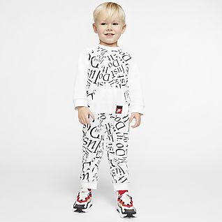 nike baby grow