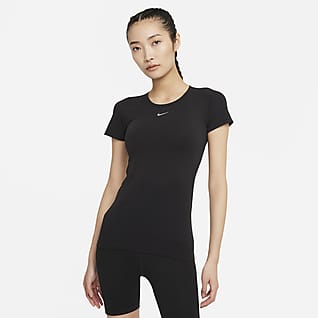 Nike Dri-FIT ADV Aura เสื้อแขนสั้นทรงเข้ารูปผู้หญิง