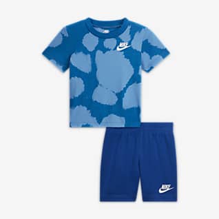 Nike Baby (12-24M) T-Shirt and Shorts Set