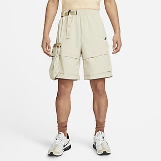 Nike Sportswear Tech Pack กางเกงขาสั้นคาร์โก้ผู้ชายแบบทอไม่มีซับใน