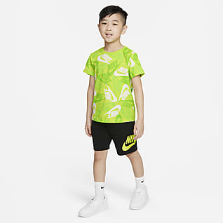 Nike Sportswear 幼童T恤和短裤套装