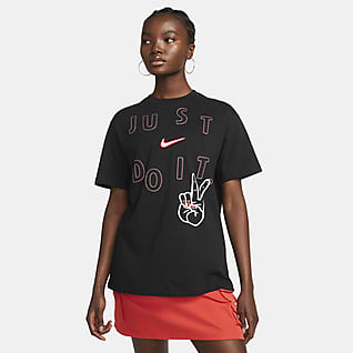 Nike Sportswear Essentials Playera con ajuste holgado para mujer