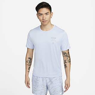 Nike Dri-FIT UV Run Division Miler Men's Graphic Short-Sleeve Top