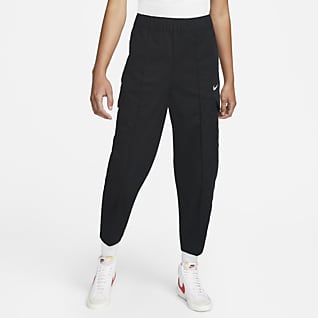 Nike Sportswear Essentials Women's Curve Woven High-Rise Trousers