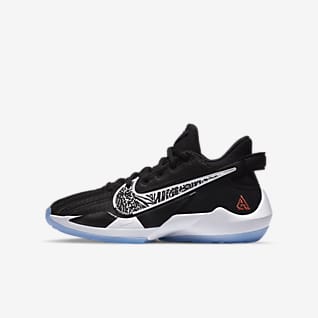 boys white nike basketball shoes