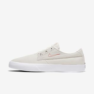 white canvas skate shoes