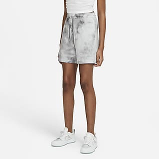 nike essentials shorts in mid grey