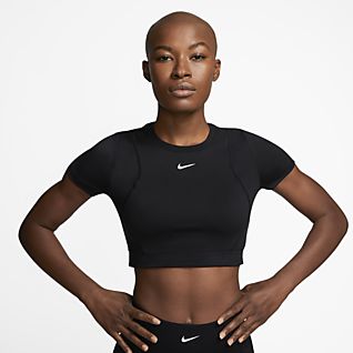 nike fitted crop top
