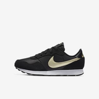 nike older kids shoes