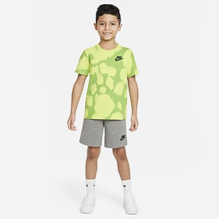 Nike Conjunto de playera y shorts para niños talla pequeña