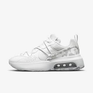 white nike shoes womens air max