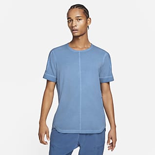Nike Yoga Men's Short-Sleeve Specialty-Dyed Top