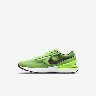 boys navy nike trainers