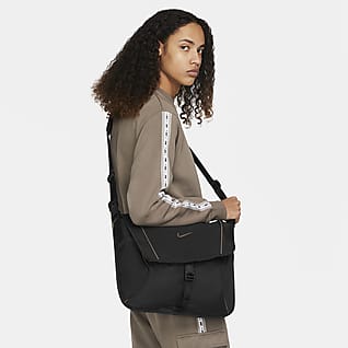 Nike Sportswear Essentials Messenger Bag (15L)