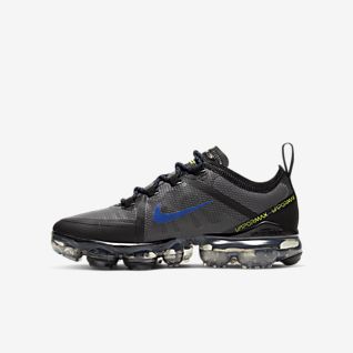 black and white vapormax junior
