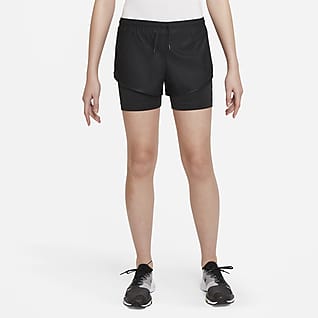Nike Dri-FIT Tempo กางเกงเทรนนิ่งขาสั้น 2-in-1 เด็กโต (หญิง)