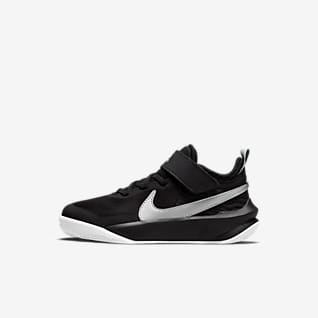 Nike Team Hustle D 10 Younger Kids' Shoes