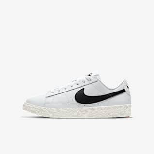 nike blazer low trainers