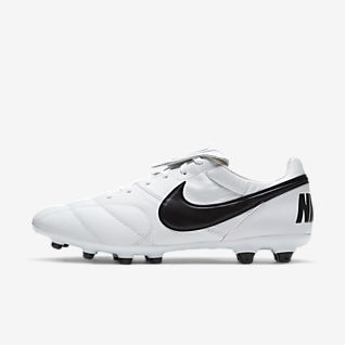 Tiempo Football Boots. Nike BG