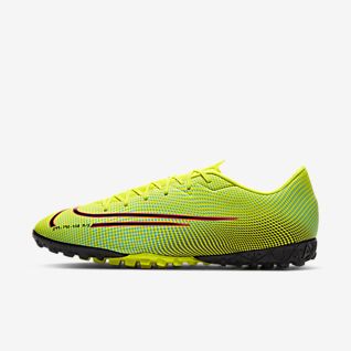 Men's Football Boots. Nike SG