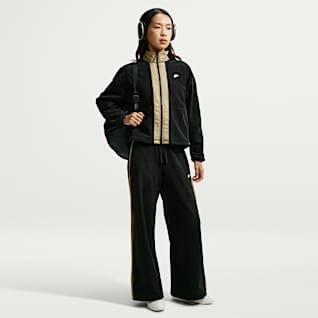 Black/Parachute Beige/Black/Sail