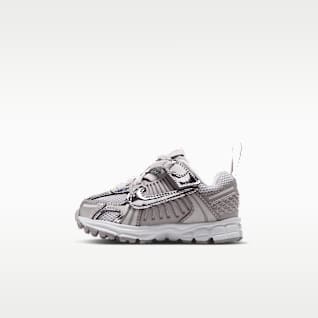 Vast Grey/Silver Lilac/White/Metallic Silver