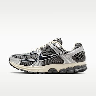 Iron Grey/Metallic Silver/Coconut Milk/Chrome