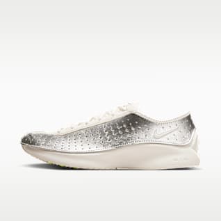 Pale Ivory/Metallic Silver/Volt/Pale Ivory