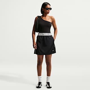 Black/Sail