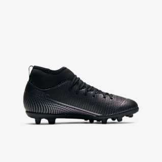 Chaussures montantes Crampons et pointes. Nike LU