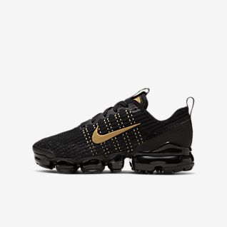 all black nike youth shoes