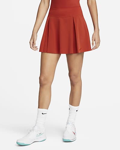 Mujer Rojo Dri-FIT Materiales sustentables al menos 20% y vestidos. Nike MX