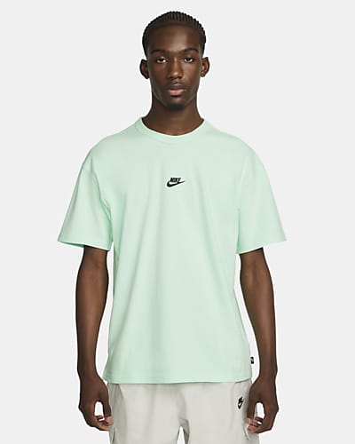 mens nike green shirt