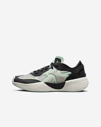 Kids nike react trainers clearance