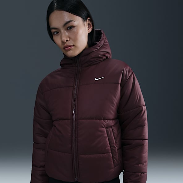 Nike Sportswear Classic Puffer Chamarra Therma-FIT holgada con gorro para mujer