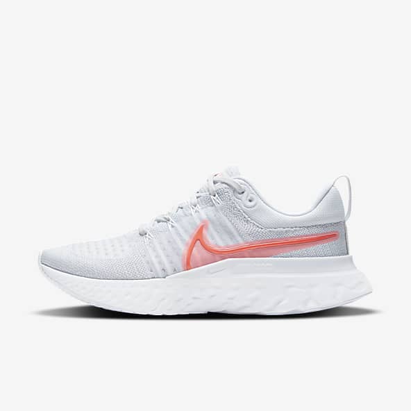 all white womens nike running shoes