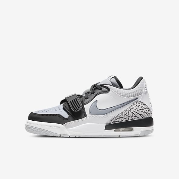 Kids Jordan White Shoes. Nike GB