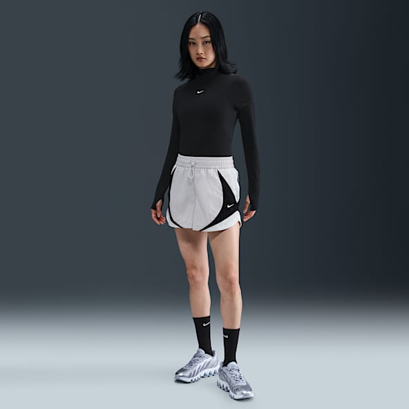 Nike Sportswear 女款中腰寬鬆 3" 田徑短褲