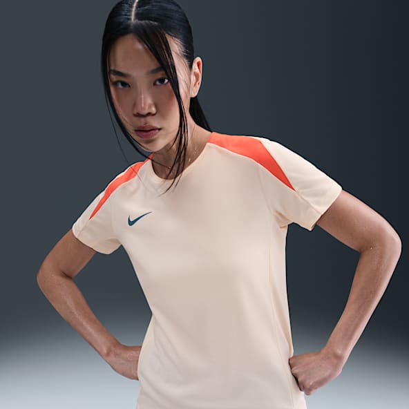 Nike Strike Playera de fútbol de manga corta Dri-FIT para mujer