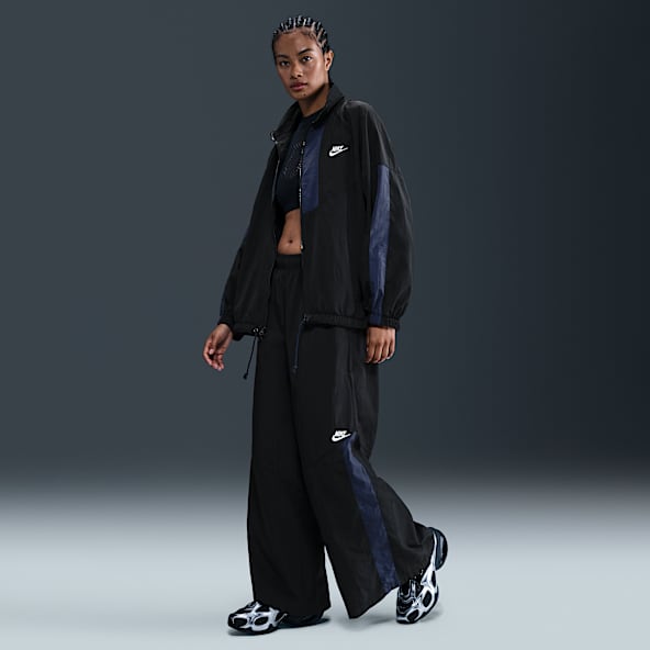 Nike Sportswear Women's Wide-Leg Woven Trousers