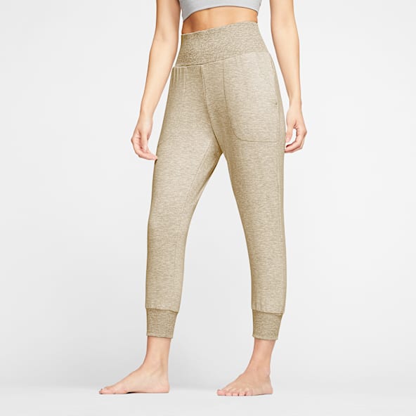 white nike yoga pants