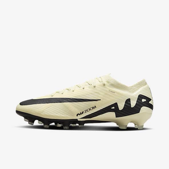 Scarpe da calcio per erba sintetica. Nike CH