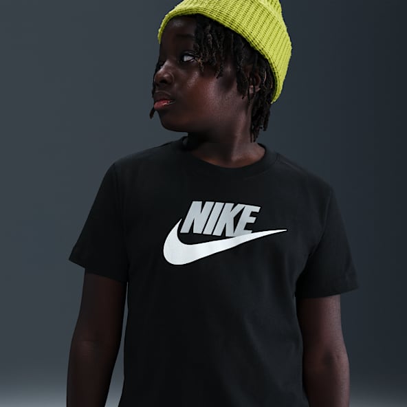 Nike Sportswear Older Kids' T-Shirt