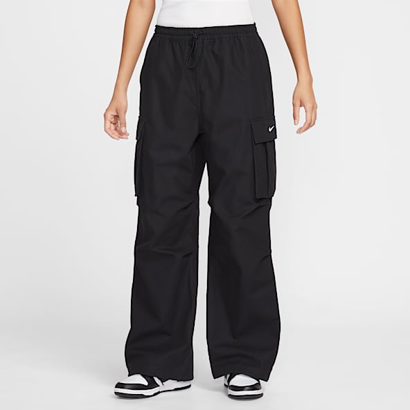 Nike Sportswear Women's Mid-Rise Oversized Woven Cargo Pants