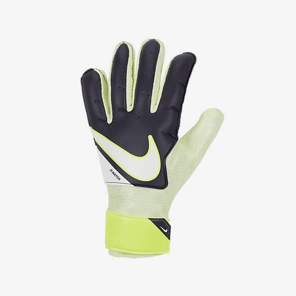 Soccer Gear & Equipment. Nike.com