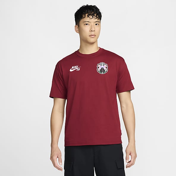 NIKE公式】 レッド トップス u0026 Tシャツ【ナイキ公式通販】